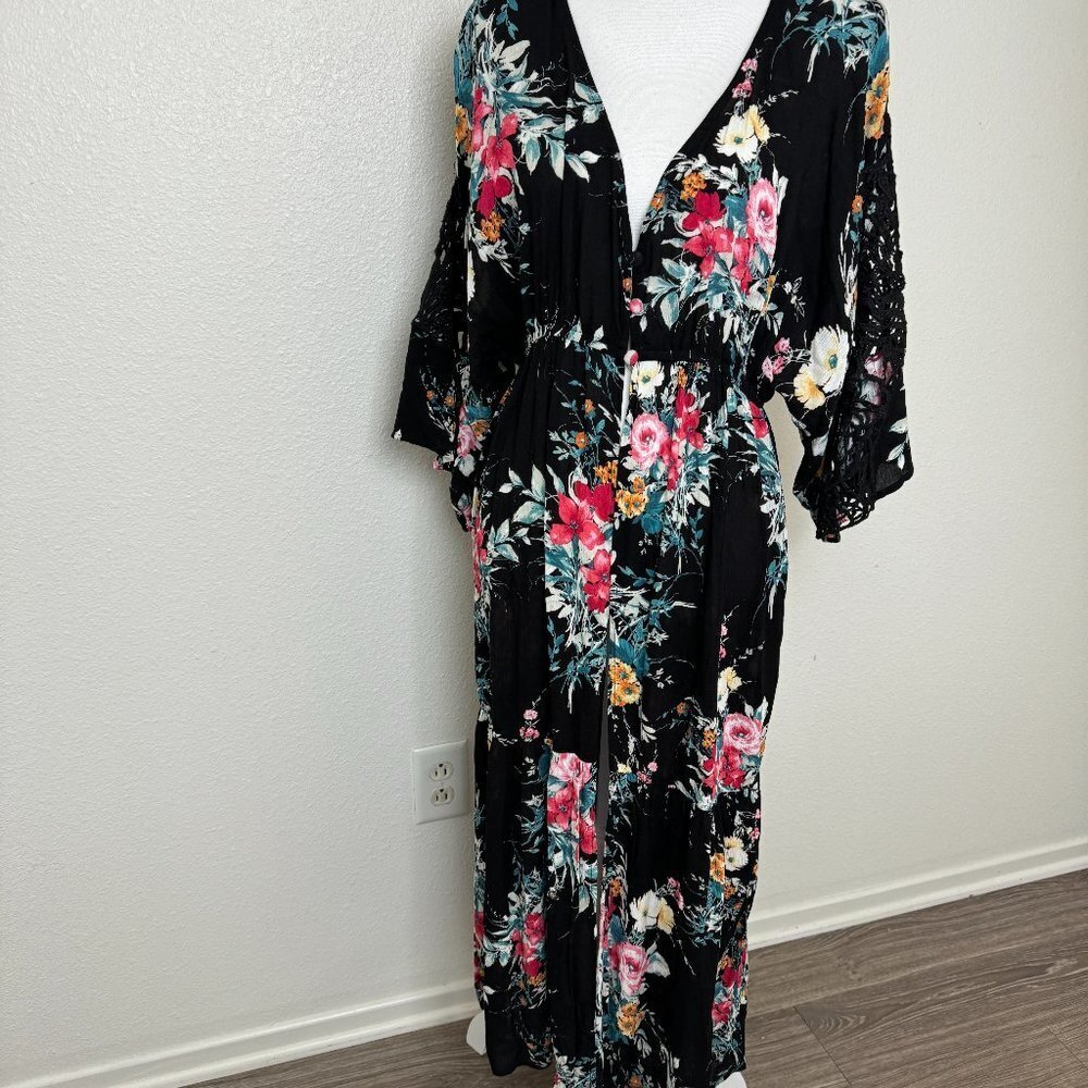 L.I.F.E. Coverup Kimono Lace Sleeves Beach Pool Cruise Rayon  Size S